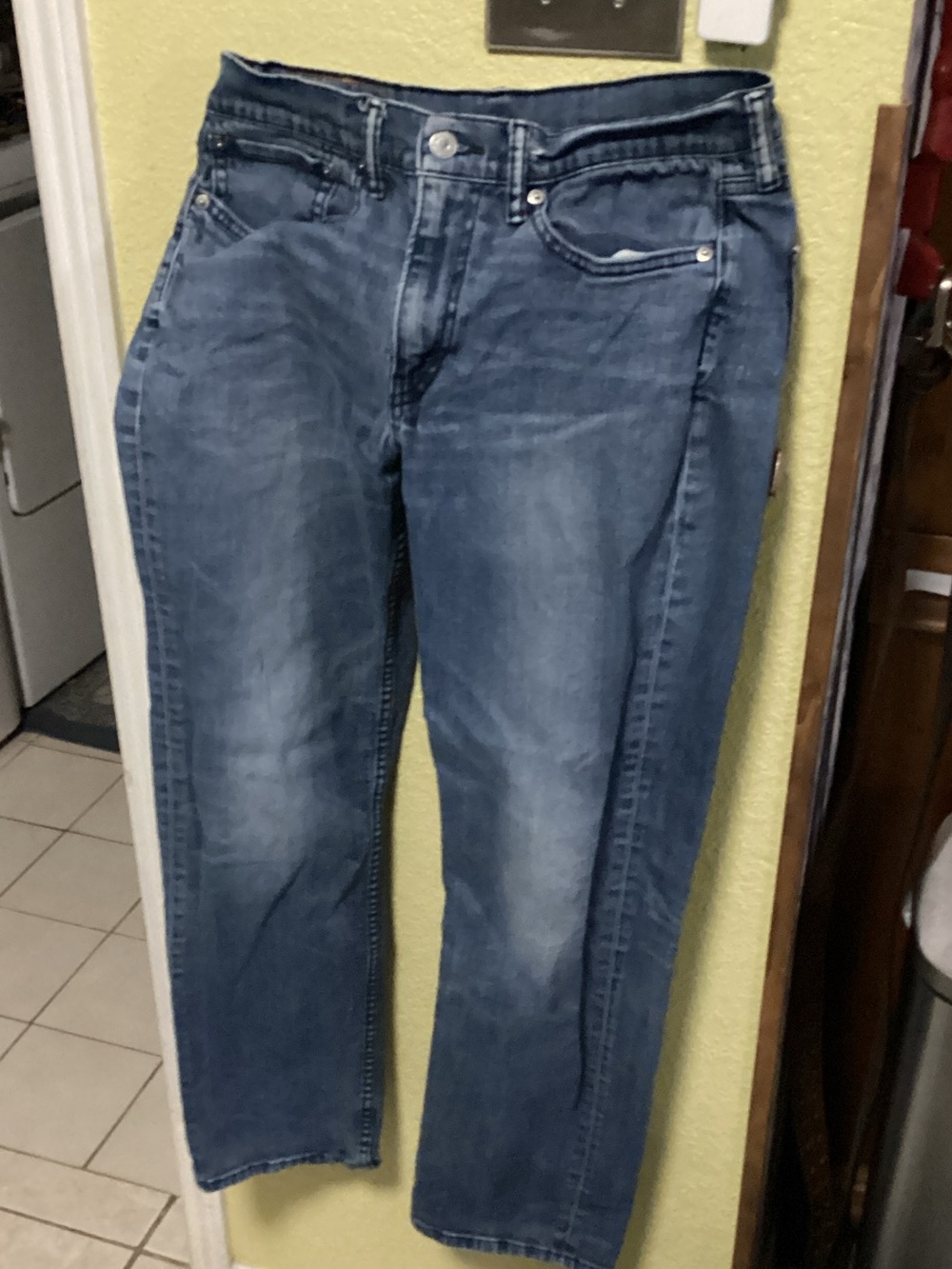 Levi's Men's Faded Blue Relaxed Jeans